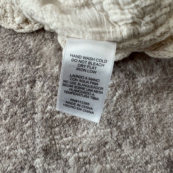 Mahina Boutique Crochet Sleeveless Crop Top O/S Small - Picture 14 of 16